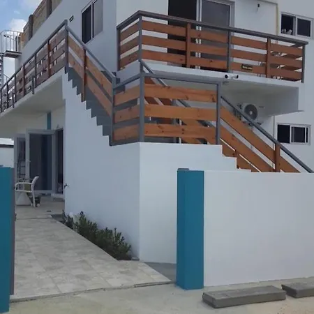 Ocean Breeze Apartments Aruba